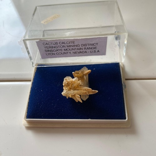 Cactus calcite yerington - calcite,
